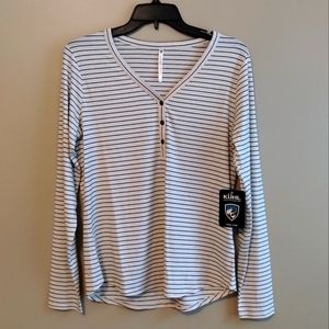Women's Kuhl Ardeena Henley Long Sleeve T-Shirt, Medium - NWTs